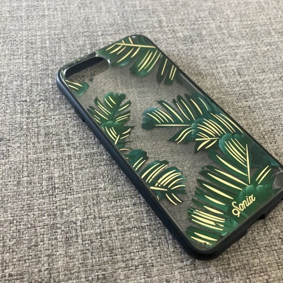 iPhone SE case - Picture 2 of 3